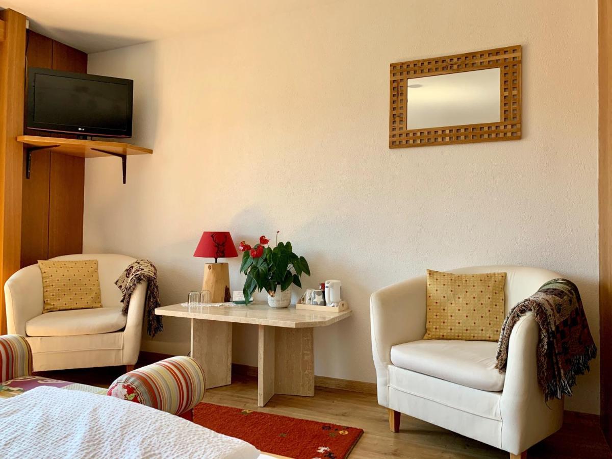 Haus Lukas Bed & Breakfast เซเฟลด์ อิน ทิโรล ภายนอก รูปภาพ